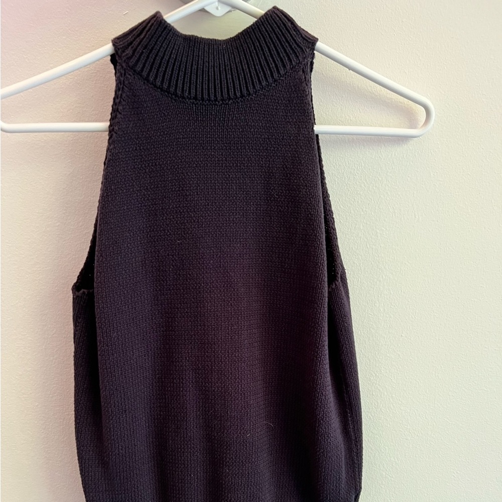 Ann Taylor Navy sleeveless turtleneck